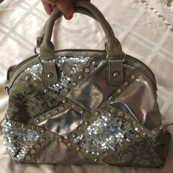 Handbag - Picture 2 of 4